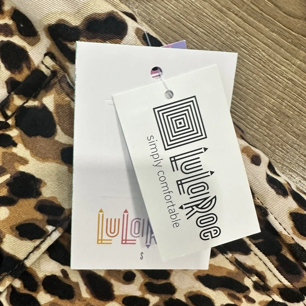 LuLaRoe 'Kenny'‎ Jacket Leopard  Brown Black Buttons Stretch Woman's Size Small